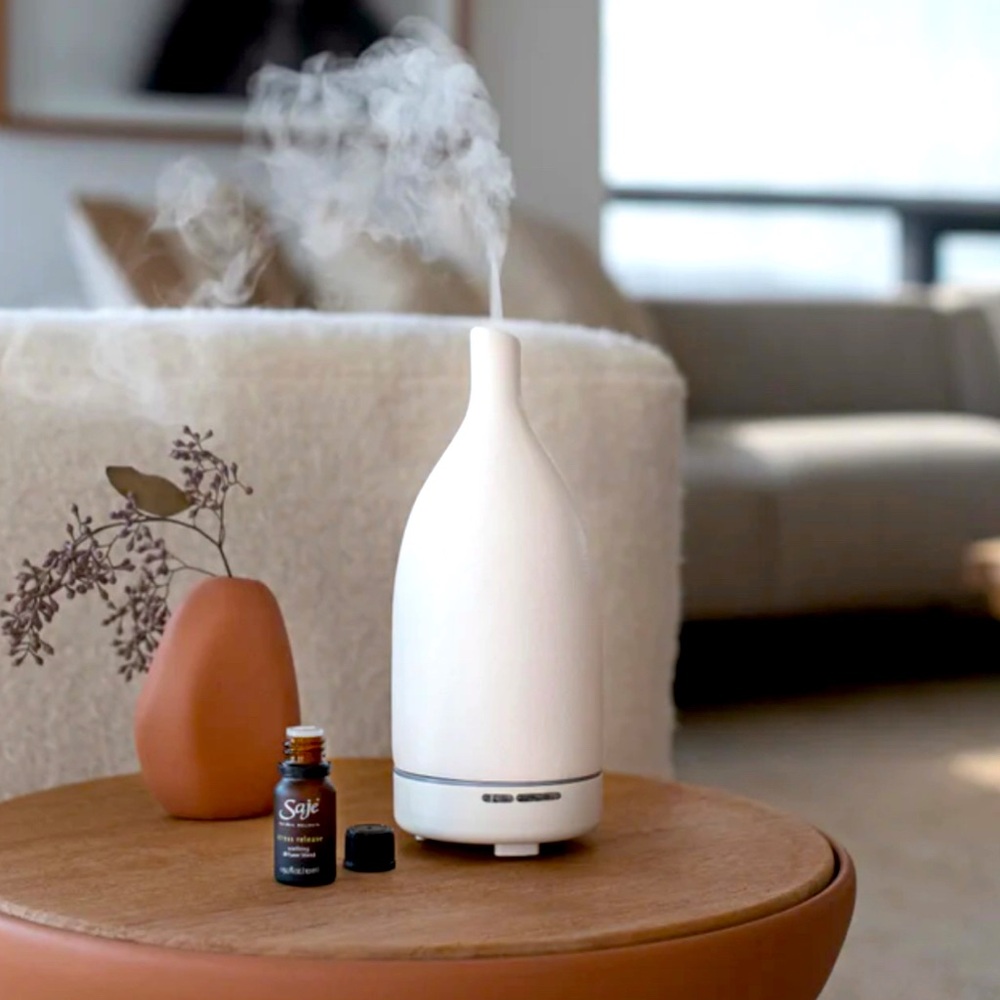 Saje Aroma Om | White Ultrasonic Diffuser